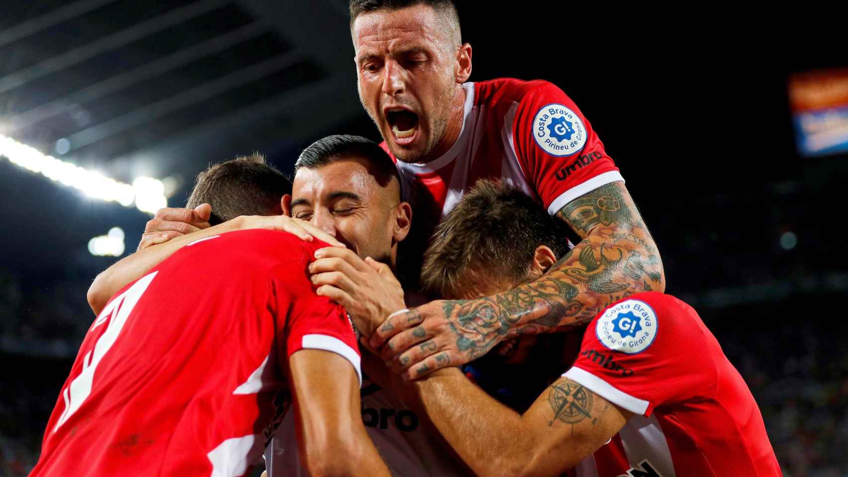 Los jugadores del Girona celebran un gol ante el Barcelona
