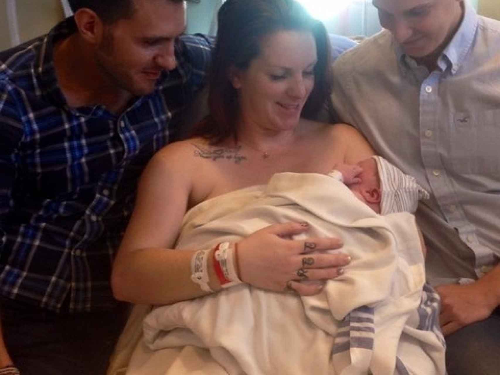 Jordi, Chantelle y Michael, en el nacimiento de Noah en Canadá.