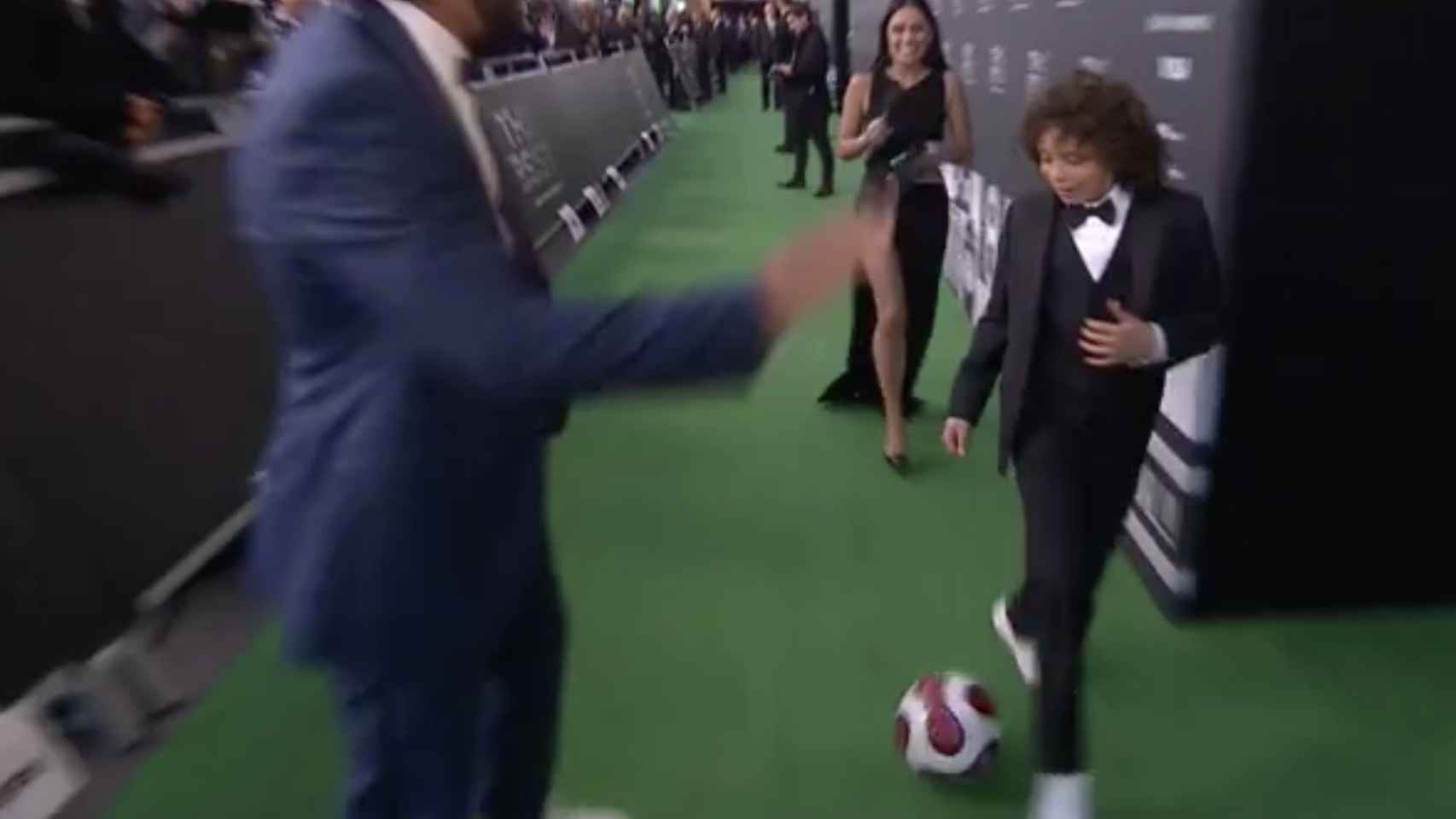 El hijo de Marcelo en la alfombra verde de la gala de The Best