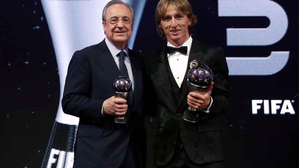 Florentino Pérez y Luka Modric en la gala de los Premios The Best