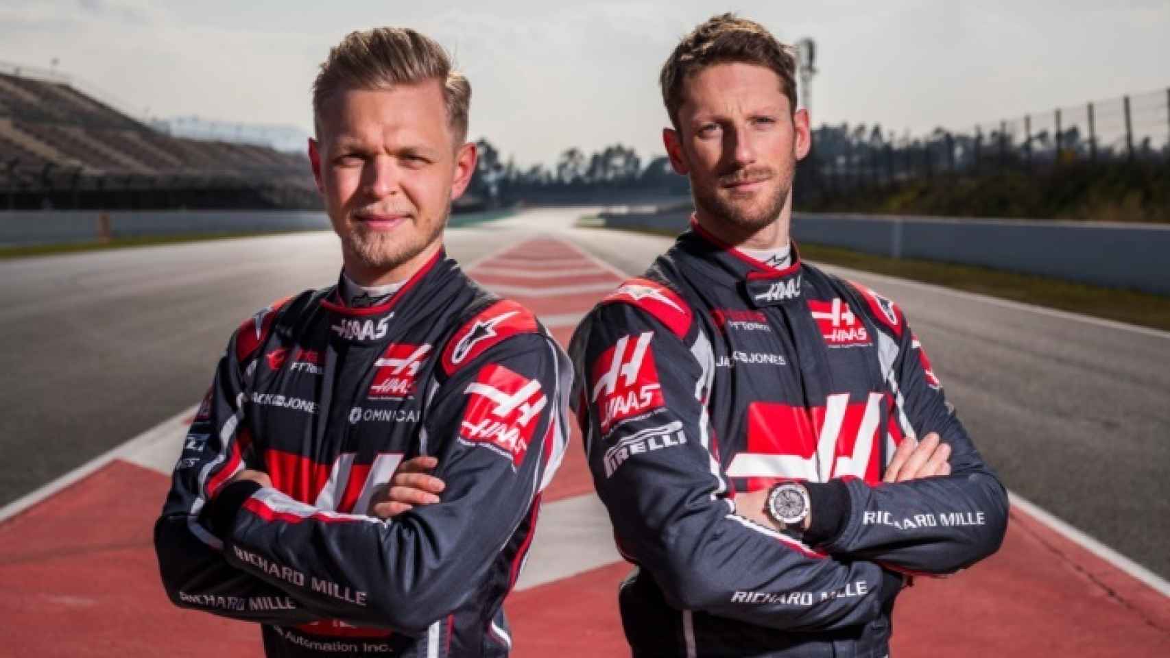 Magnussen y Grosjean, pilotos del Haas F1 Team. Foto: (haasf1team.com)