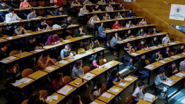El independentismo descuida la educación y se queda sin profesores de catalán
