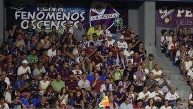 Afición del SD Huesca en el estadio El Alcoraz. Foto: Twitter (@SDHuesca)