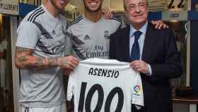 Marco Asensio junto a Ramos y Florentino. Foto: Twitter (@marcoasensio10)