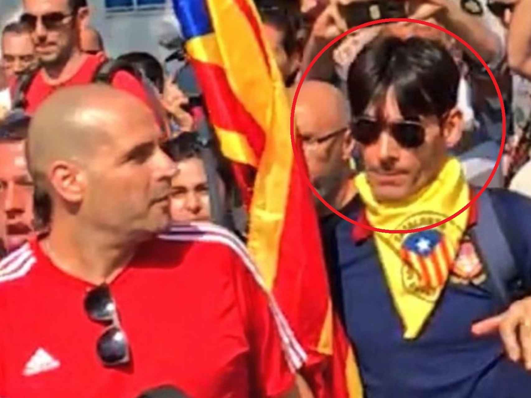 Xisco López (derecha) agrede al agente de la Guardia Civil, de camiseta roja (izquierda).