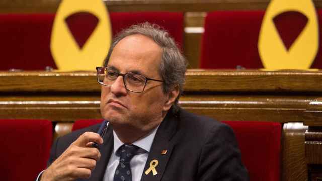 El presidente de la Generalitat, Quim Torra, en su escaño del Parlament.