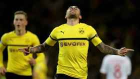 Paco Alcácer celebra su gol en el Borussia Dortmund - Mónaco