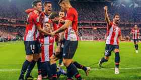 El Athletic Bilbao celebrando un gol de Muniain