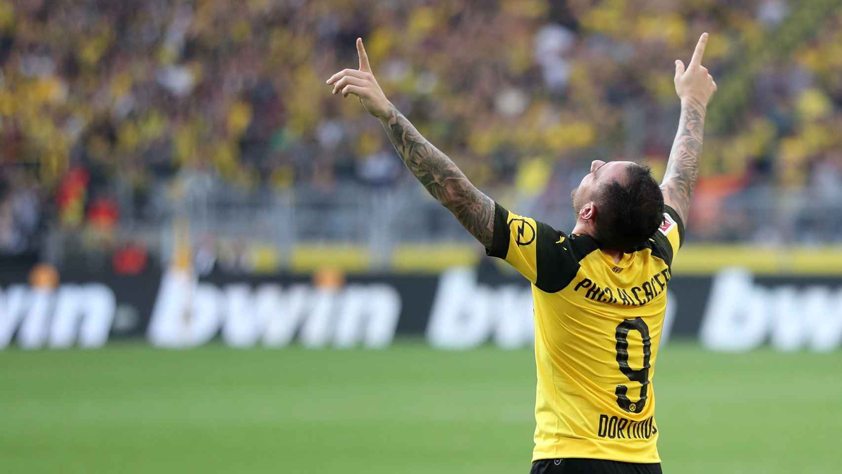 Paco Alcácer celebrando un gol con el Borussia Dortmund