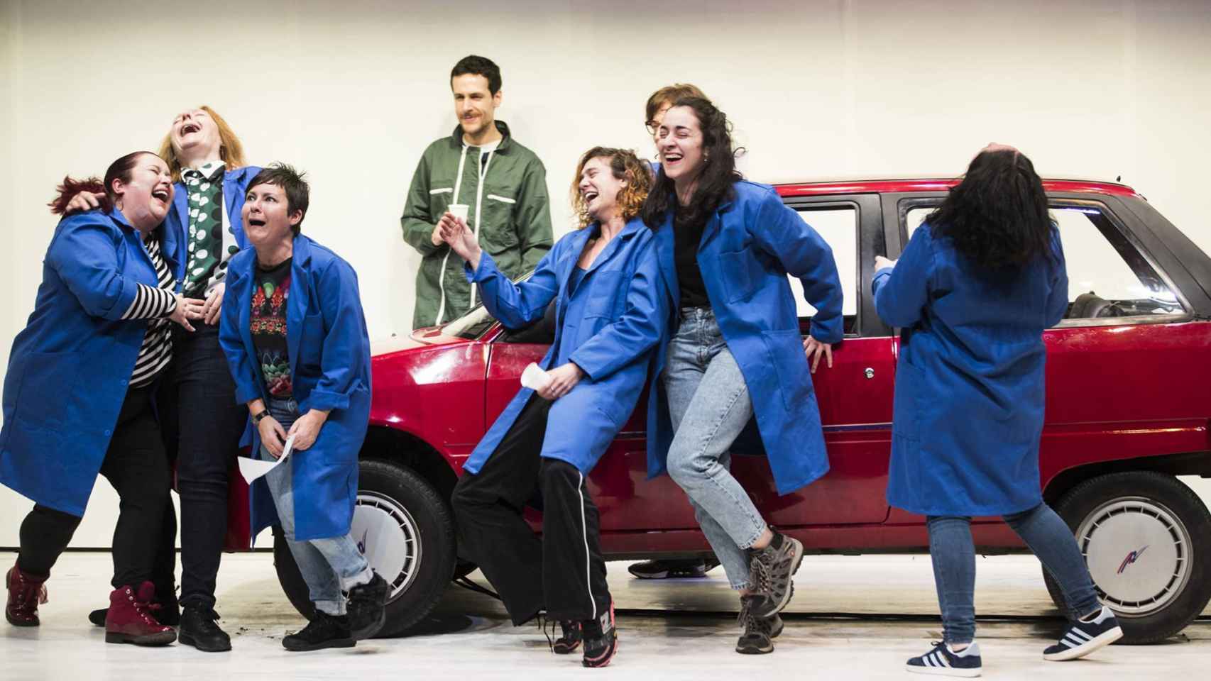 Las trabajadoras de Citroën suben al teatro con Garage.