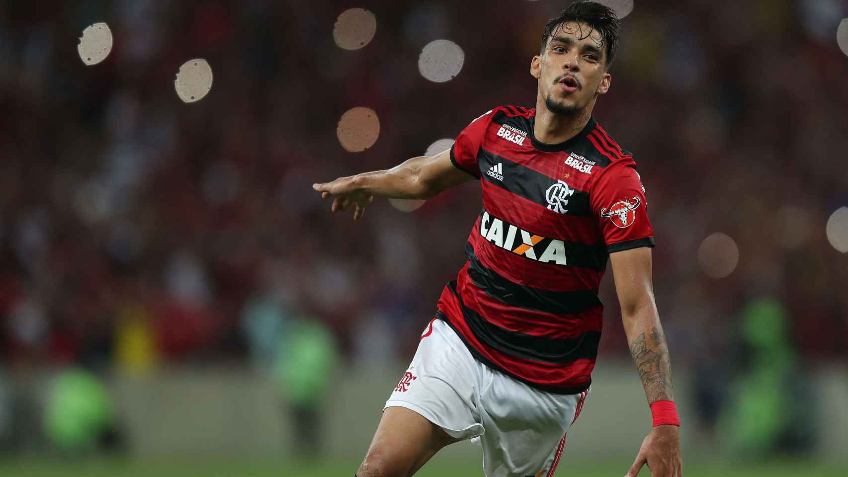 Lucas Paquetá celebra un gol con Flamengo