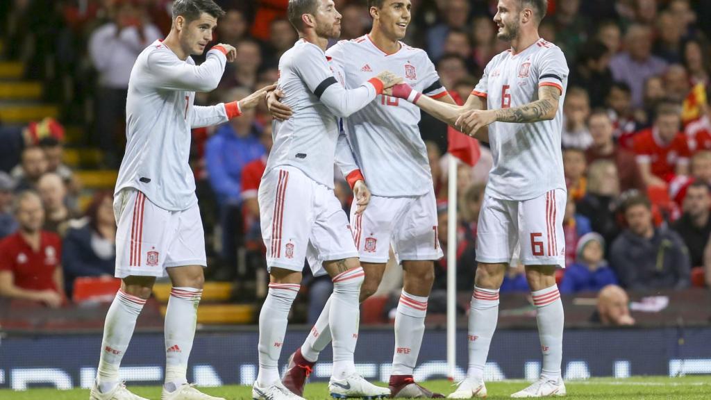 Jugadores de España celebrando un gol