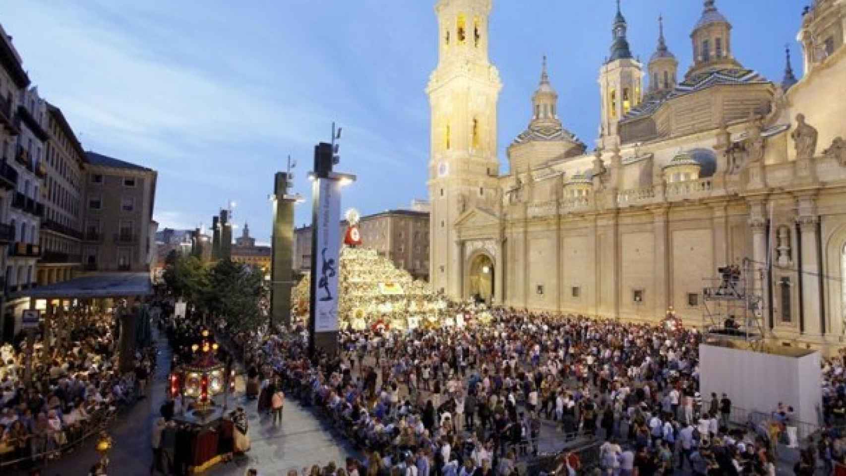 Zaragoza durante las fiestas del Pilar