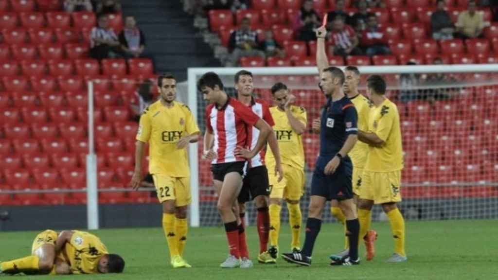 Cuadra Fernández en el duelo disputado entre el Villareal y el Athletic de Bilbao. Foto: cdleganes.com
