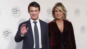 Manuel Valls y Susana Gallardo en los Premios Planeta.