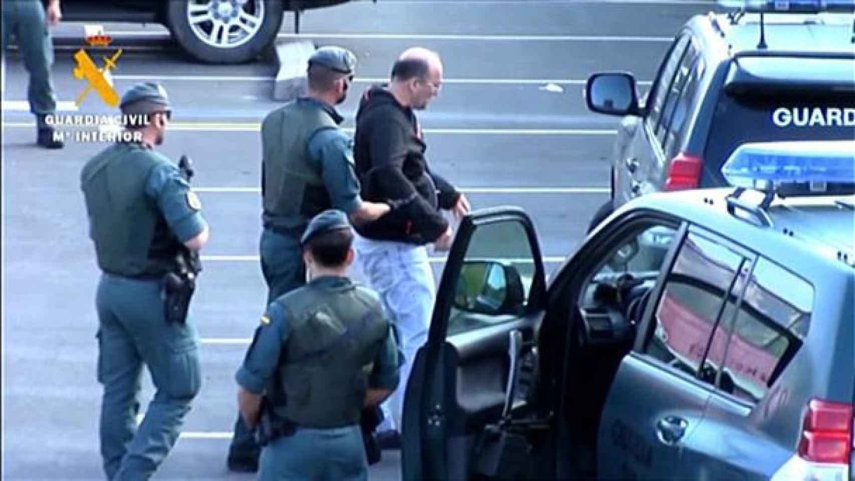 La Guardia Civil detiene a Karlos Apeztegia en Hernani (Guipúzcoa).