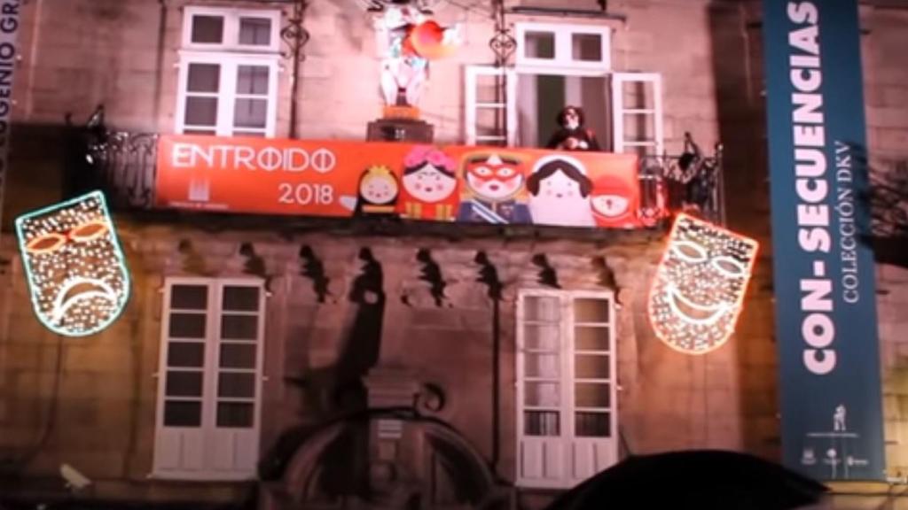 El artista Carlos Santiago, durante el polémico pregón.