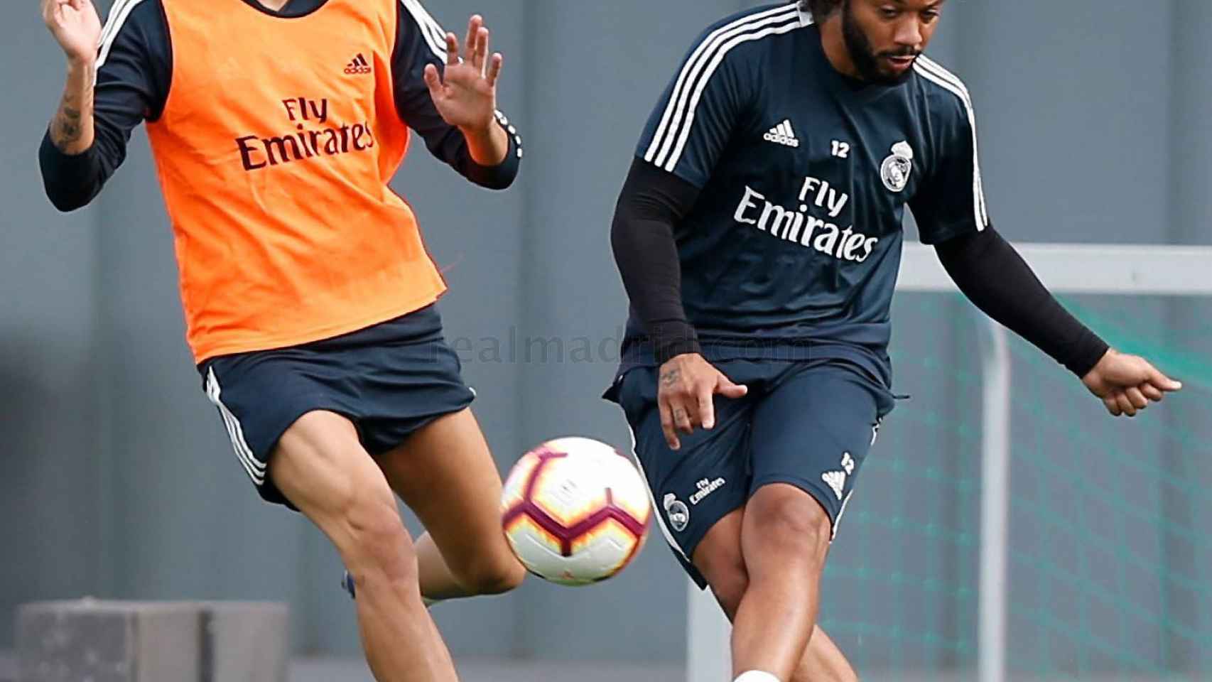 Marcelo y Ceballos, durante un entrenamiento con el Real Madrid