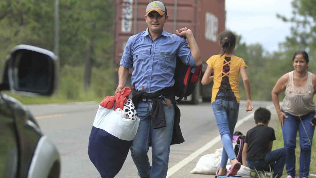 Uno de los migrantes de la caravana hondureña.