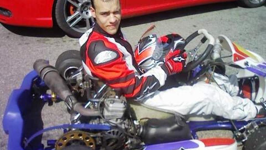 Durante un tiempo, Iván compitió en karts.