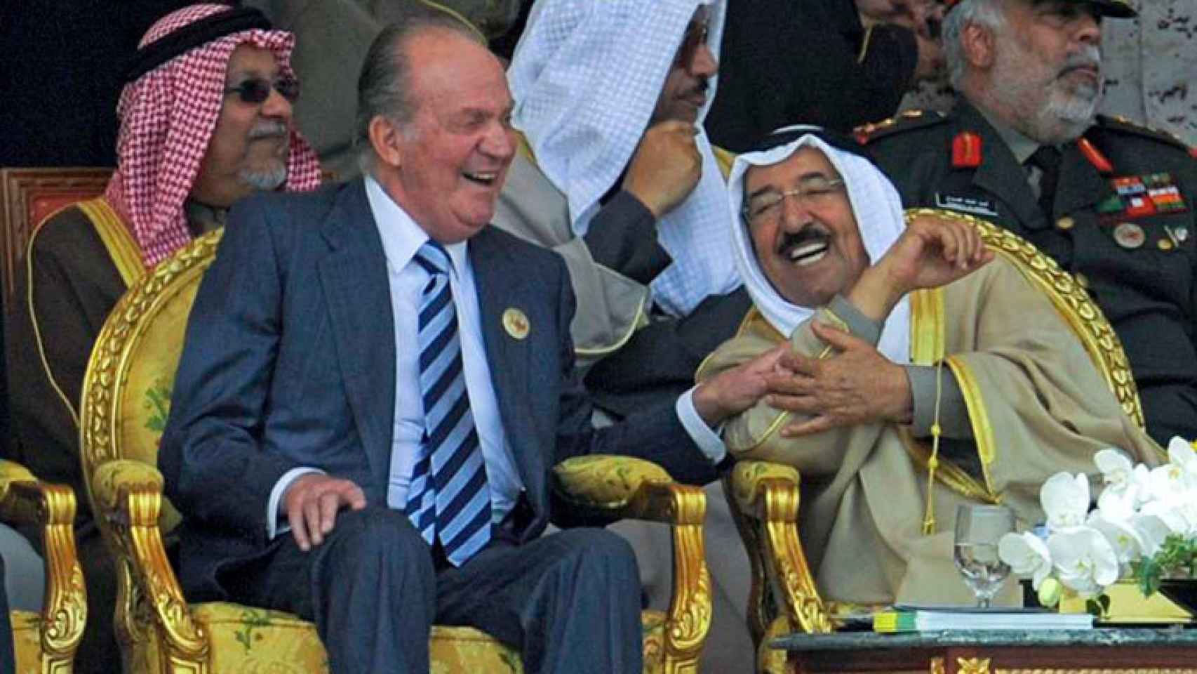 Juan Carlos I durante una visita en Arabia Saudi al difunto rey Fahd.