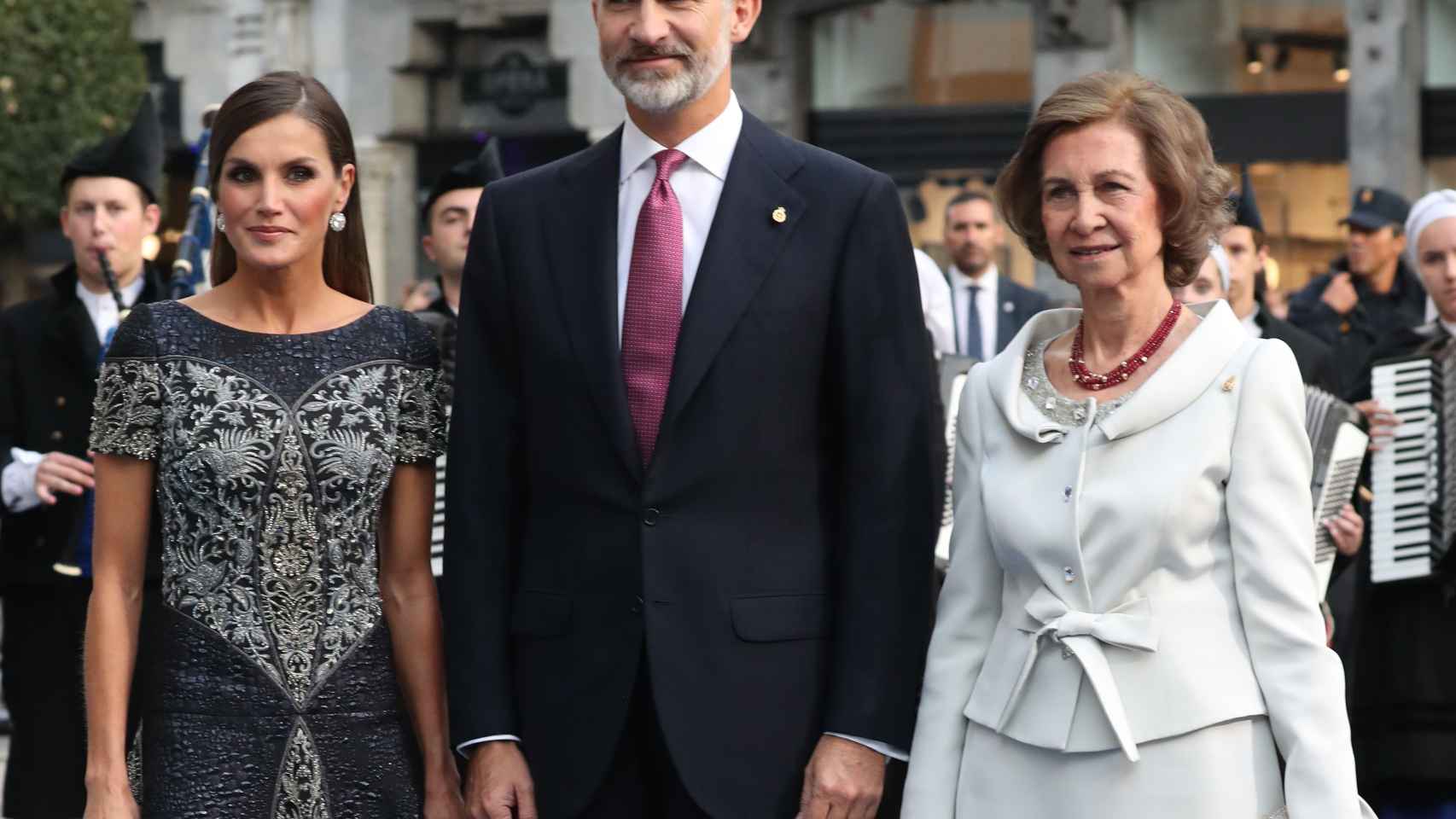 Desfile de invitados a los Premios Princesa de Asturias