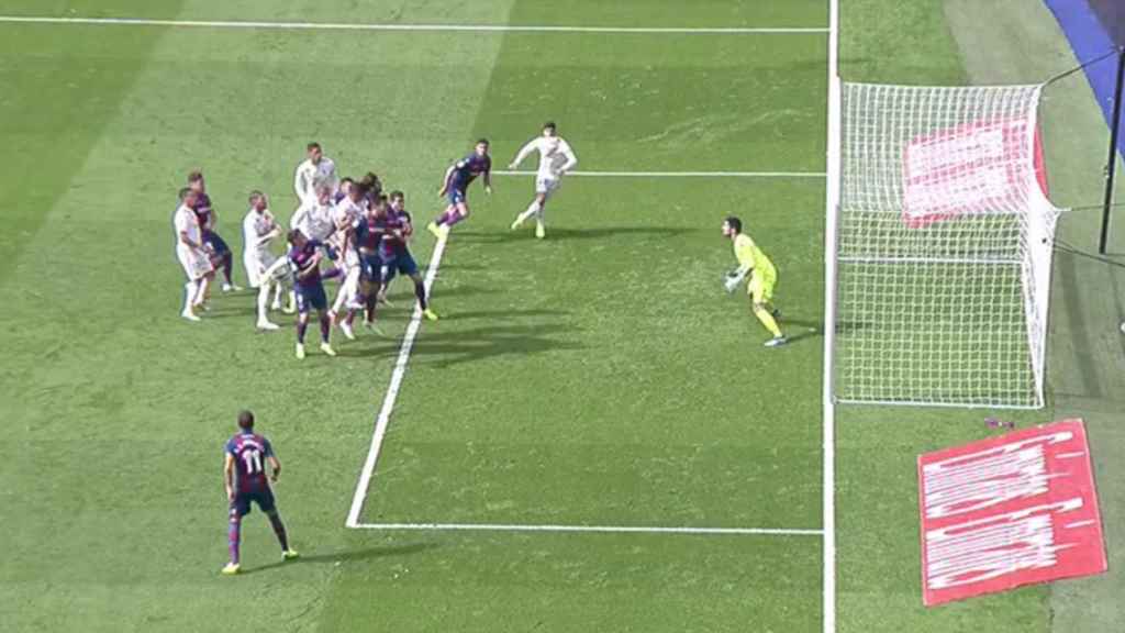 Gol anulado al Real Madrid por el VAR