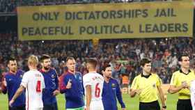 Pancarta independentista en el Camp Nou
