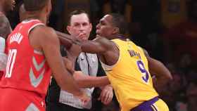 Rajon Rondo propina un puñetazo a Chris Paul en el Houston Rockets - Los Angeles Lakers