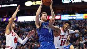 Luka Doncic frente a los Chicago Bulls