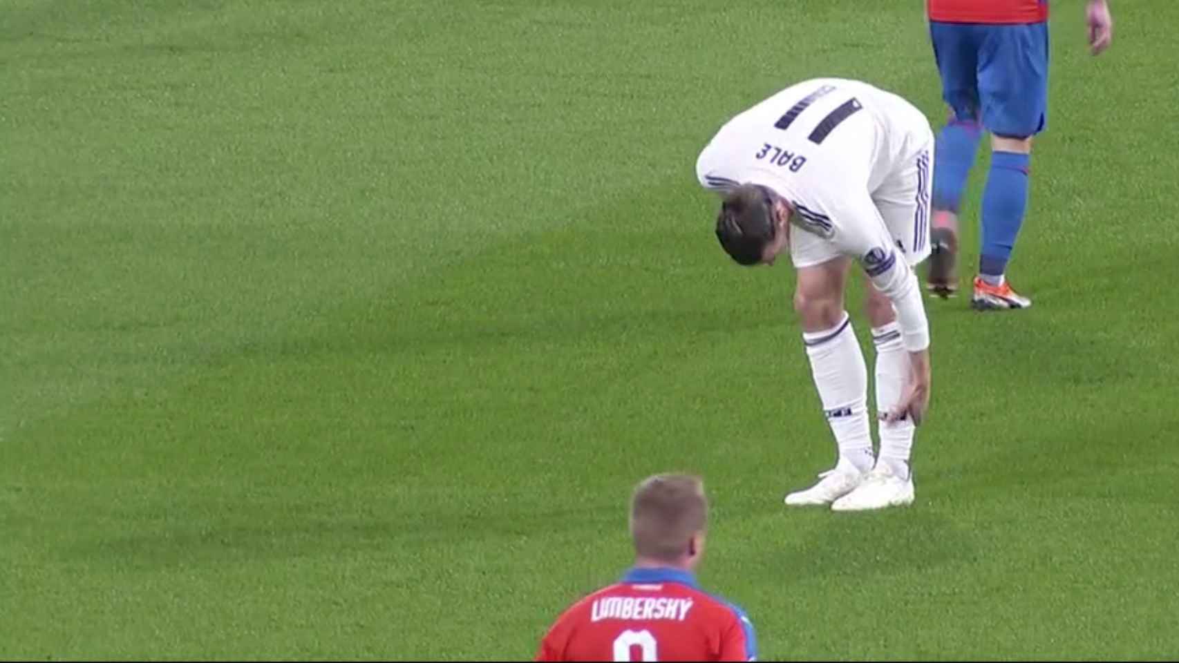 Gareth Bale, dolorido en el Santiago Bernabéu