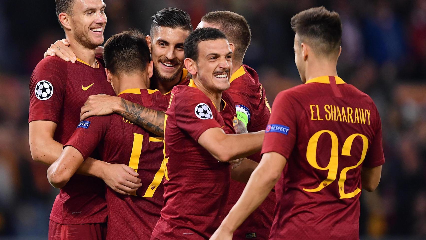 Futbolistas de la Roma celebrando un gol