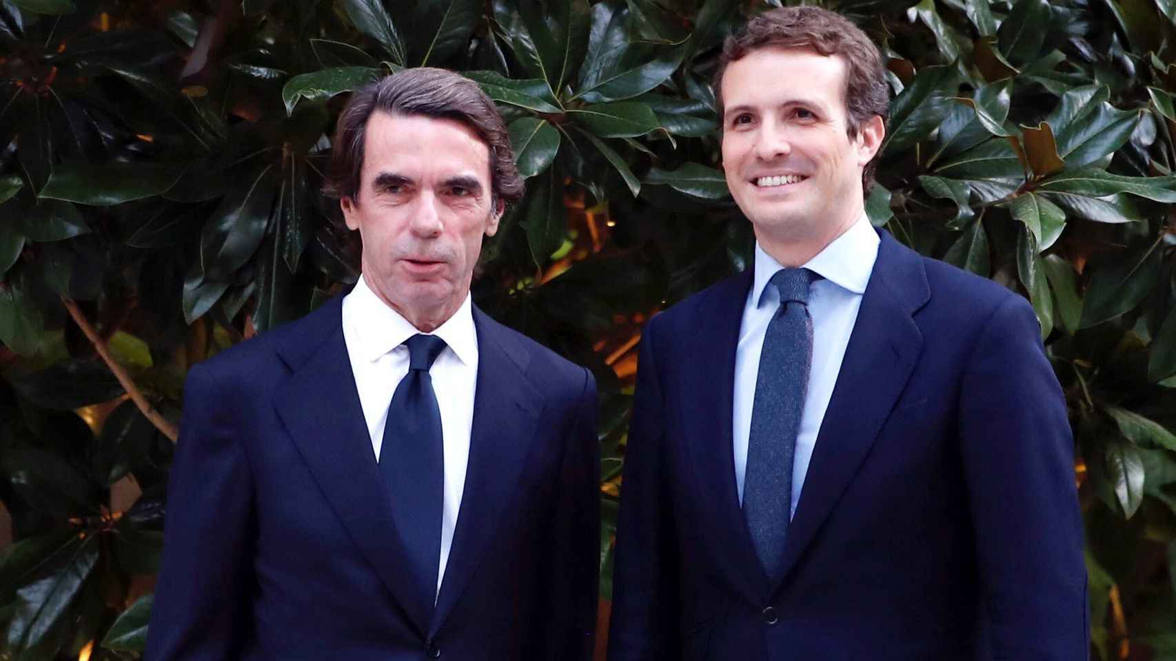 El expresidente del Gobierno, José María Aznar, y el presidente del PP, Pablo Casado, este martes.