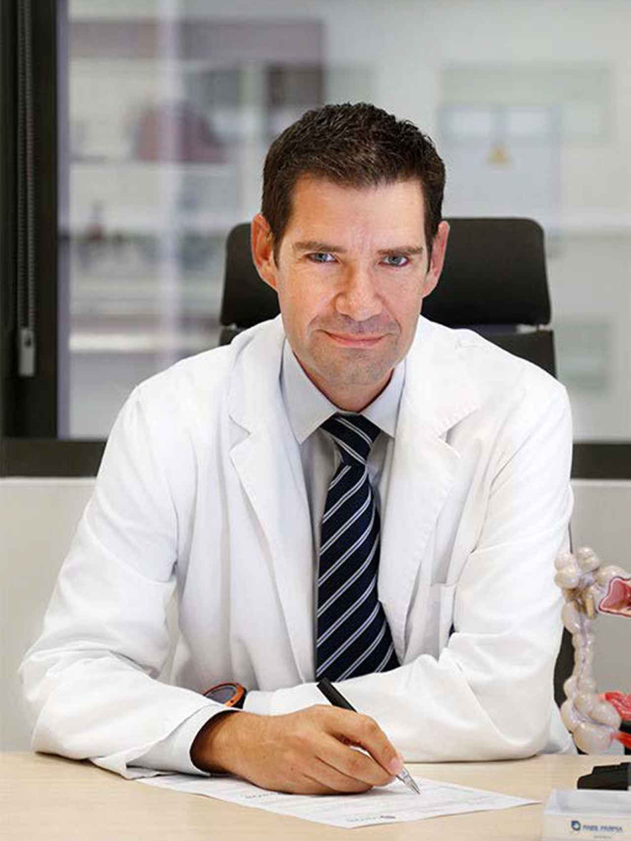Doctor Pedro Rosón, jefe del Servicio de Aparato Digestivo del Hospital Quirónsalud Málaga.