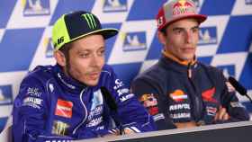 Valentino Rossi y Marc Marquez en rueda de prensa