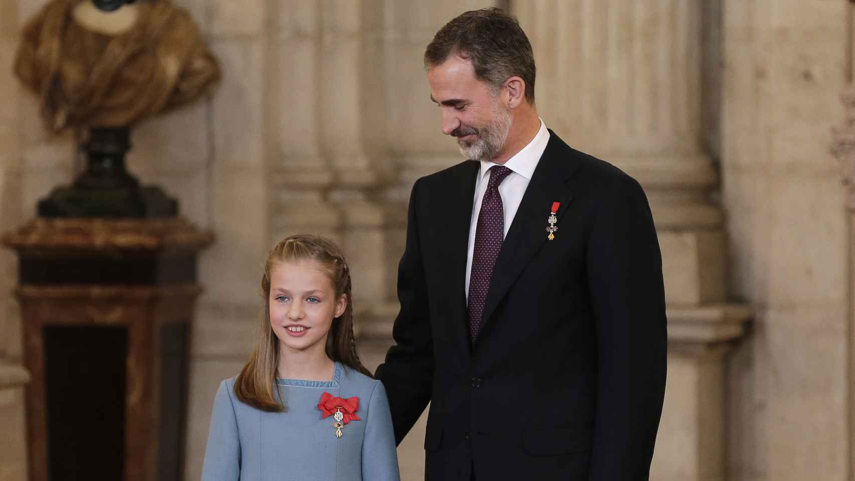 El rey Felipe y la princesa de Asturias en la imposición del Toisón de Oro.