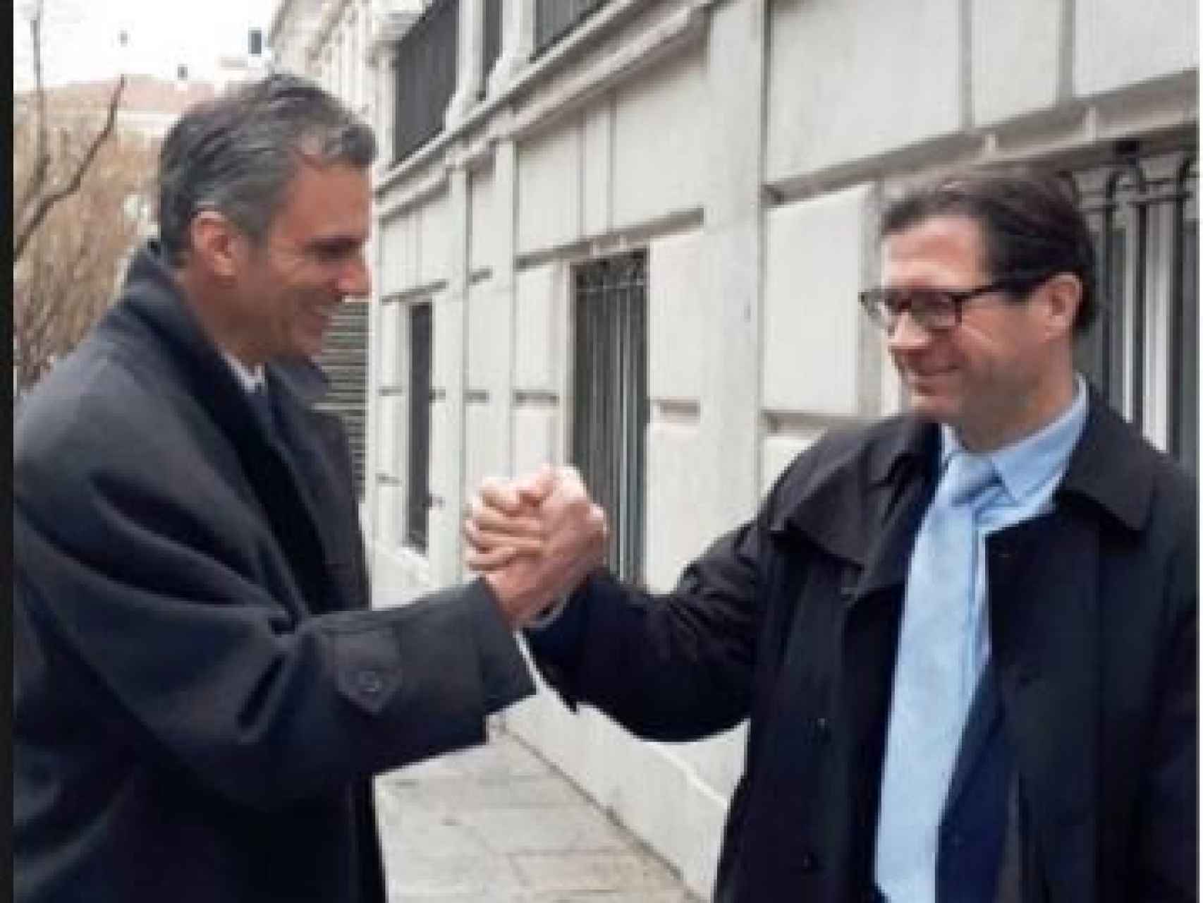 Javier Ortega y Pedro Fernández, abogados de Vox, a las puertas del Supremo./