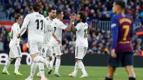 Marcelo celebra con sus compañeros su gol