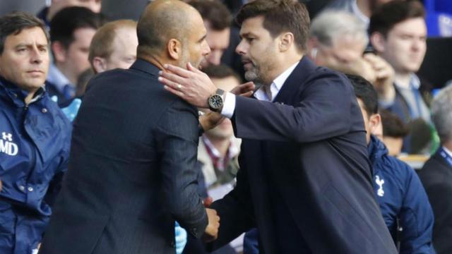 Guardiola y Pochettino se saludan antes de un partido