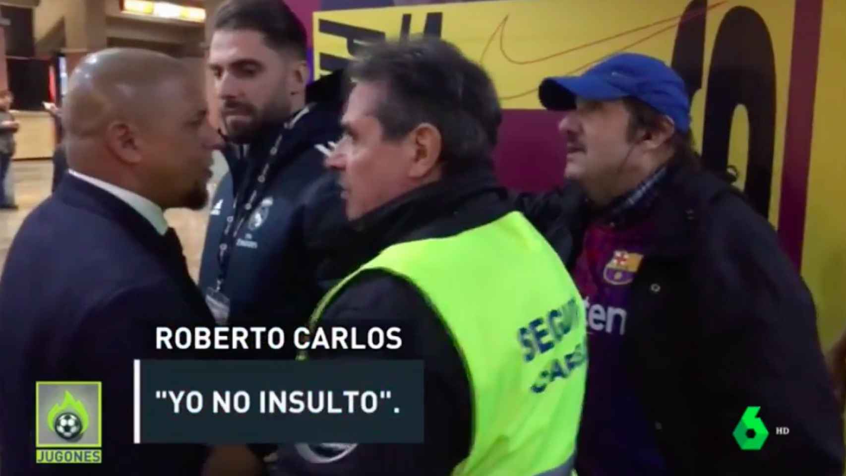 El desagradable ataque que sufrió Roberto Carlos en el Camp Nou por un aficionado culé