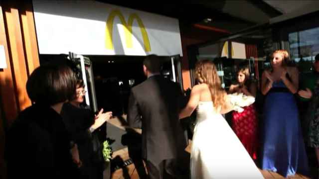 Hay gente que se está casando en McDonalds