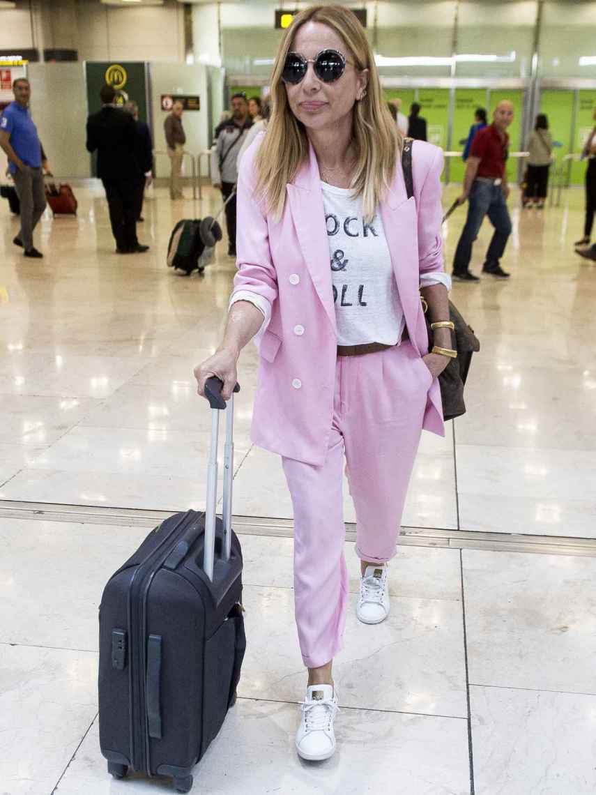 Marta Sánchez en el aeropuerto de Madrid.
