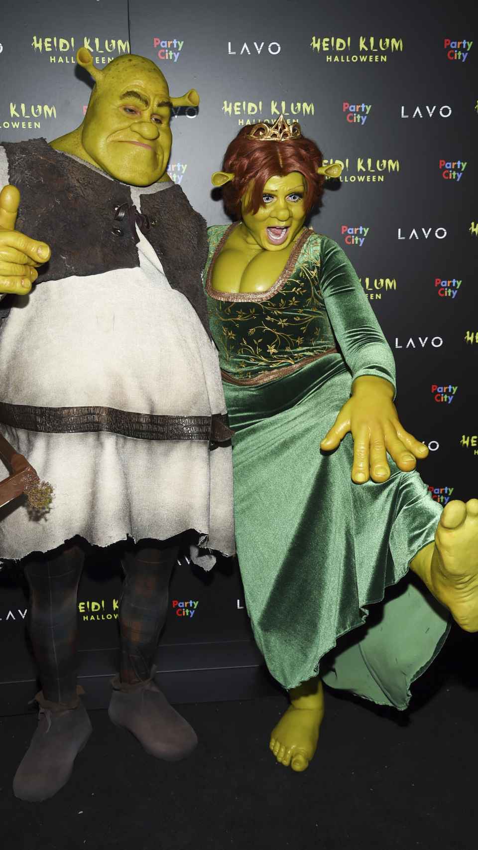 Final Estribillo insertar Heidi Klum vuelve a coronarse como reina de Halloween disfrazada de Fiona