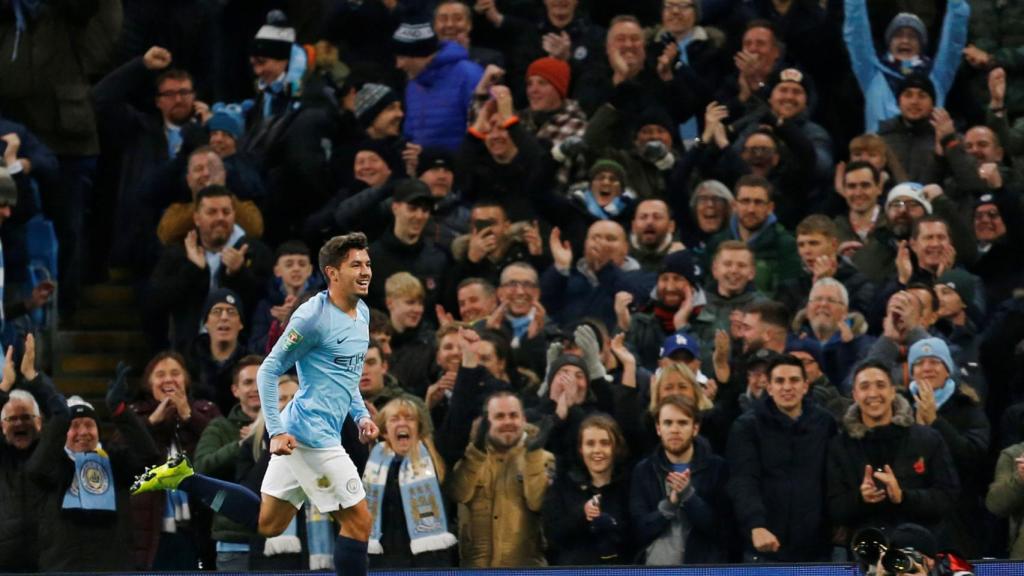 Brahim Díaz celebra un gol ante la afición del Manchester City