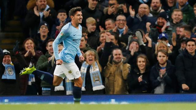 Brahim Díaz celebra un gol ante la afición del Manchester City