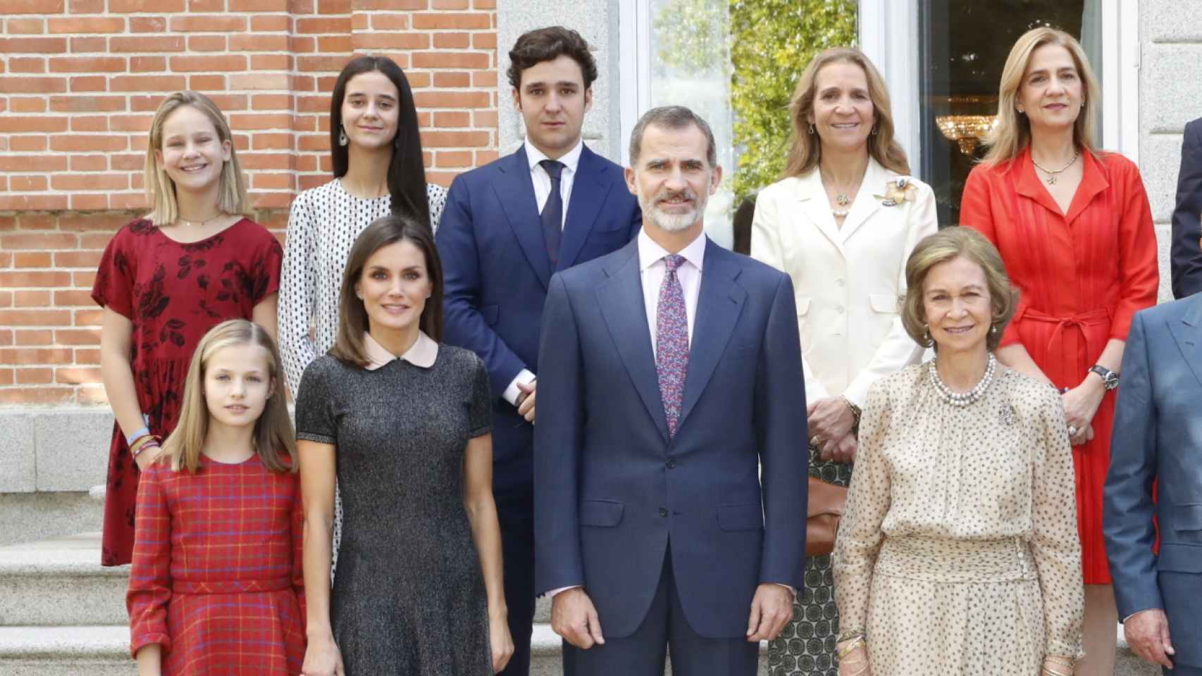 La Familia Real al completo por el cumpleaños de la reina Sofía.