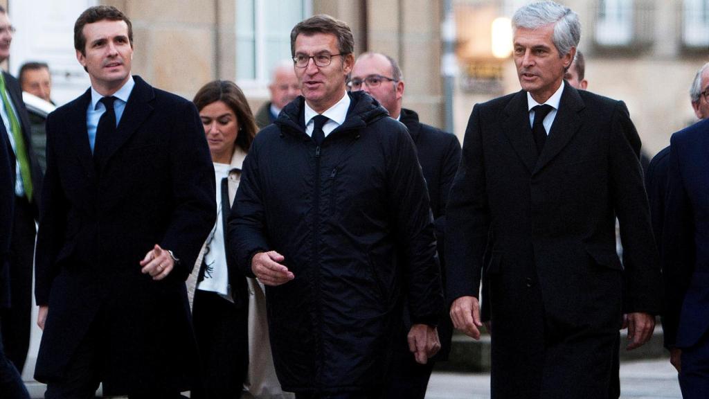 Pablo Casado, Alberto Núñez Feijóo y Adolfo Suárez Illana, entre los asistentes al funeral.