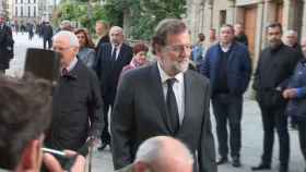 Rajoy, arropado en Pontevedra en el funeral de su padre.
