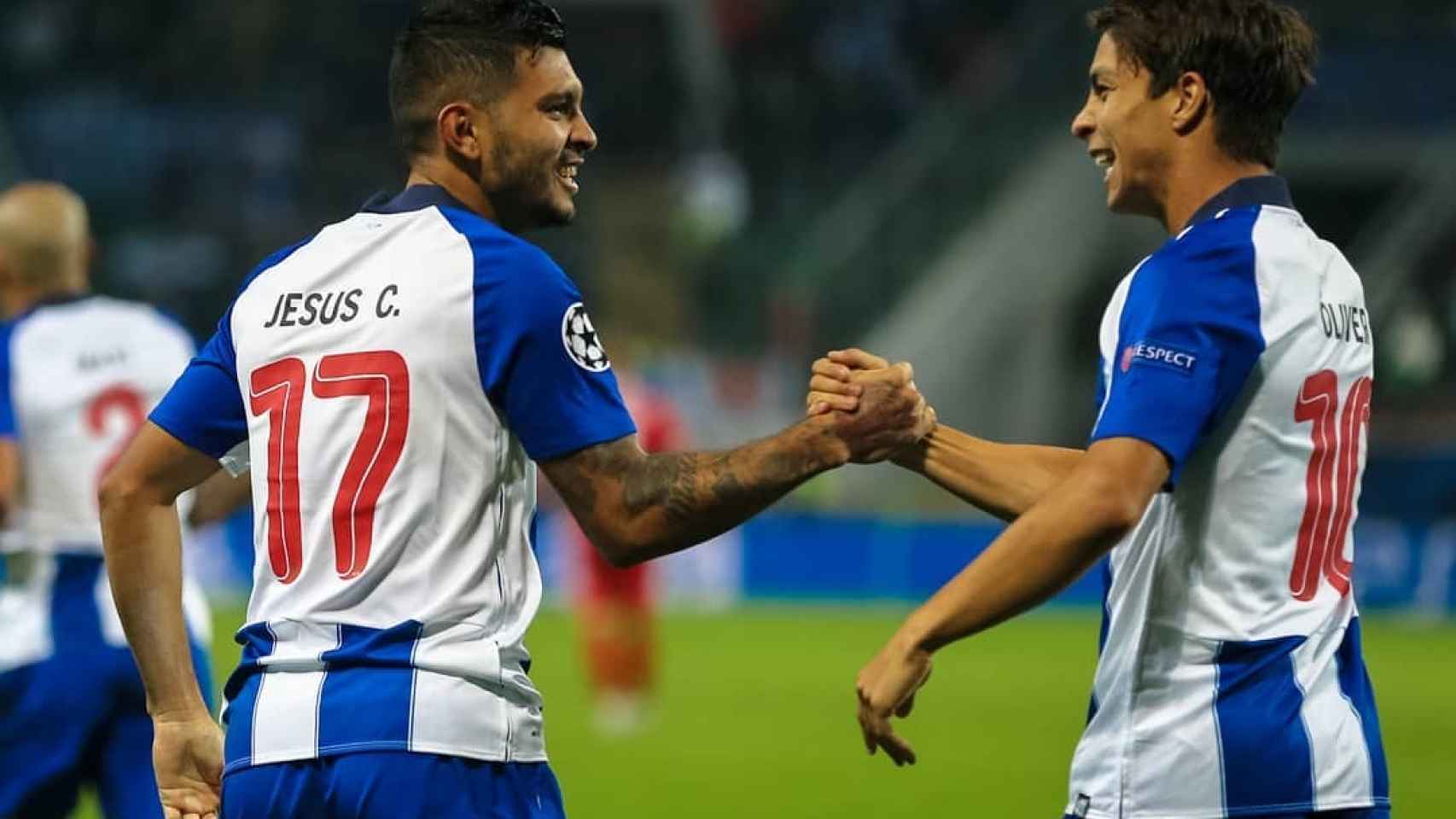 Dos jugadores del Oporto celebrando un gol. Foto: Instagram (@fcporto)