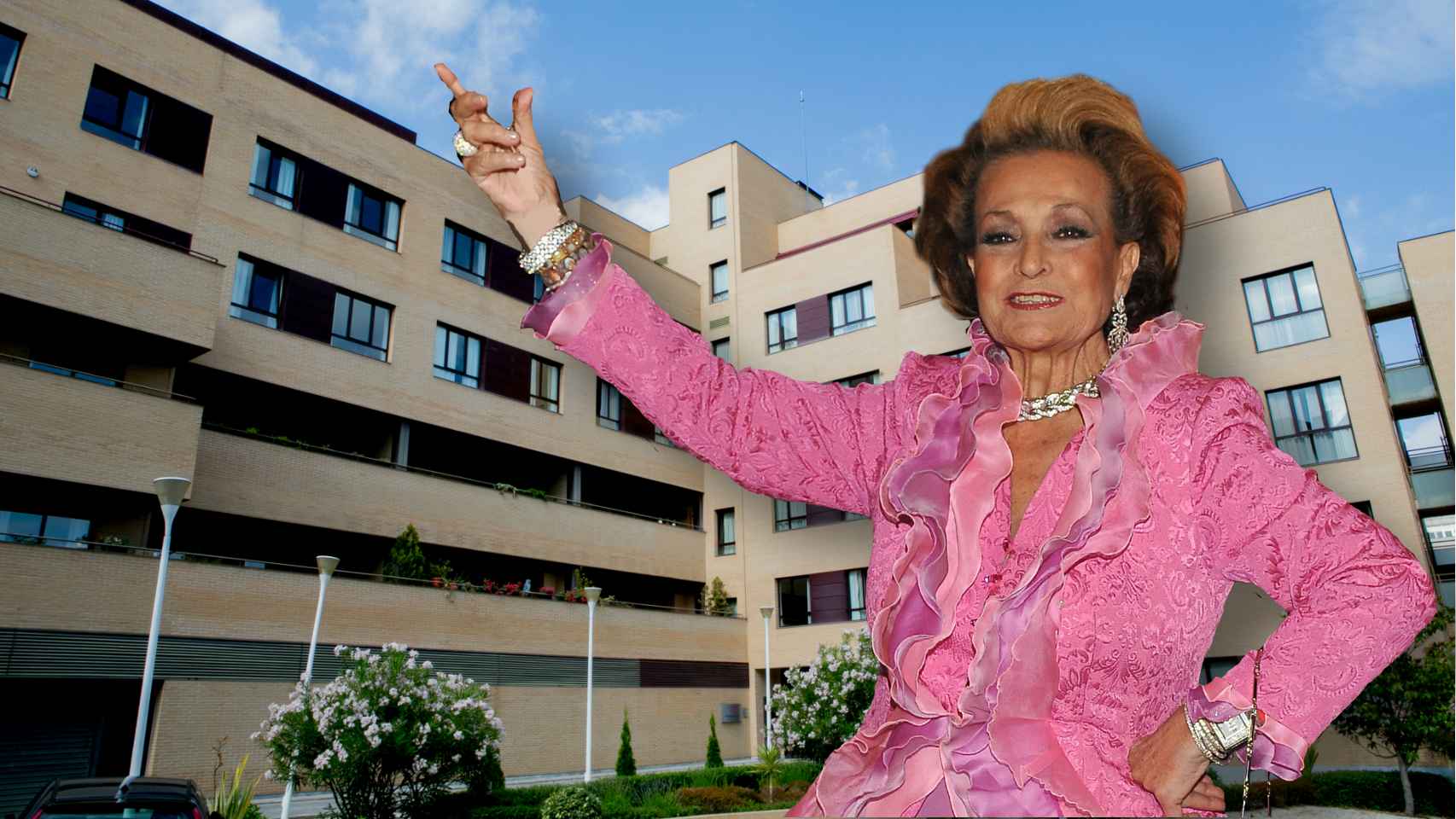 Carmen Sevilla en un montaje de JALEOS frente a la residencia.
